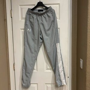 Men’s small grey and white loose fit Under Armour joggers
